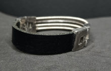 Load image into Gallery viewer, Men Super Chic 14