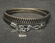 Load image into Gallery viewer, Men Zipper 3
