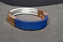 Load image into Gallery viewer, Women Chic 8
