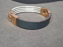 Load image into Gallery viewer, Women Chic 4
