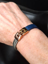 Load image into Gallery viewer, Women Chic 8
