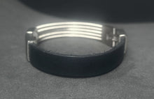 Load image into Gallery viewer, Women Chic 4
